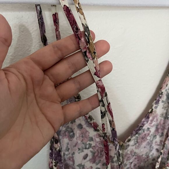 Brandy Melville Floral Dress, size small - Picture 6 of 7